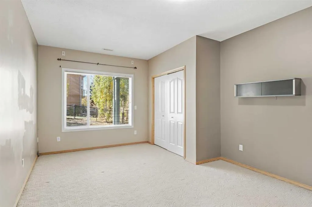 7 Royal Birch Green NW