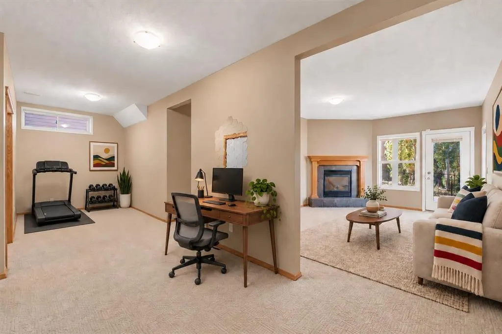 7 Royal Birch Green NW