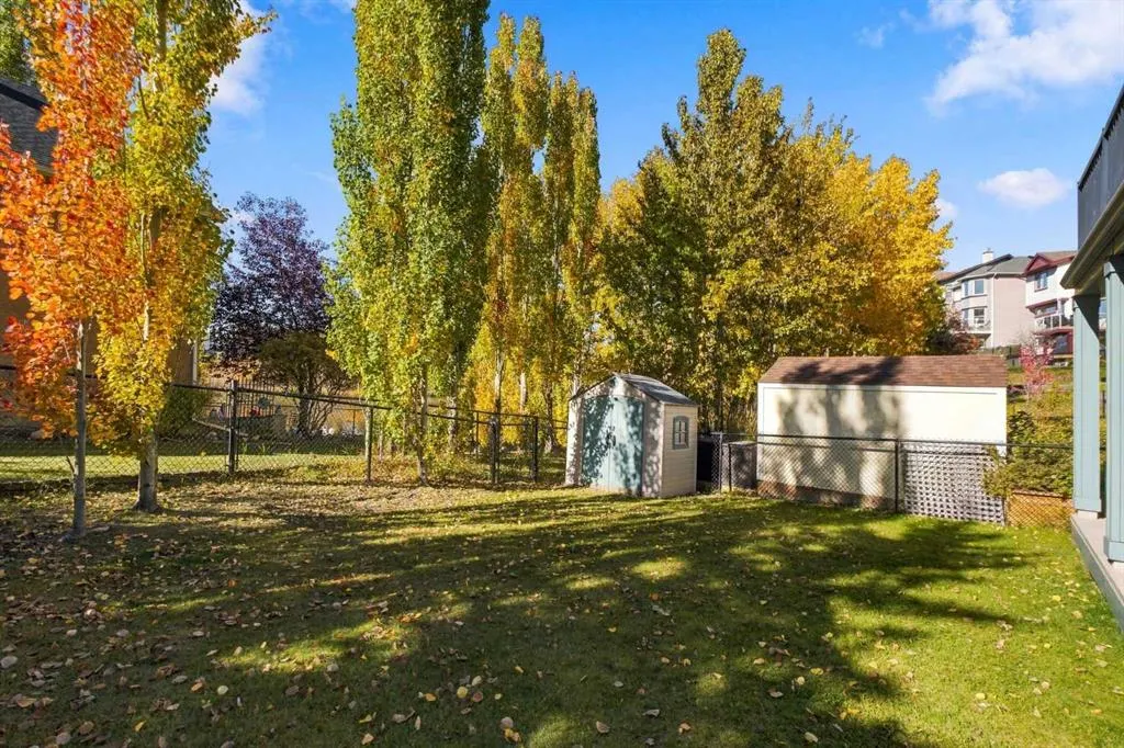 7 Royal Birch Green NW