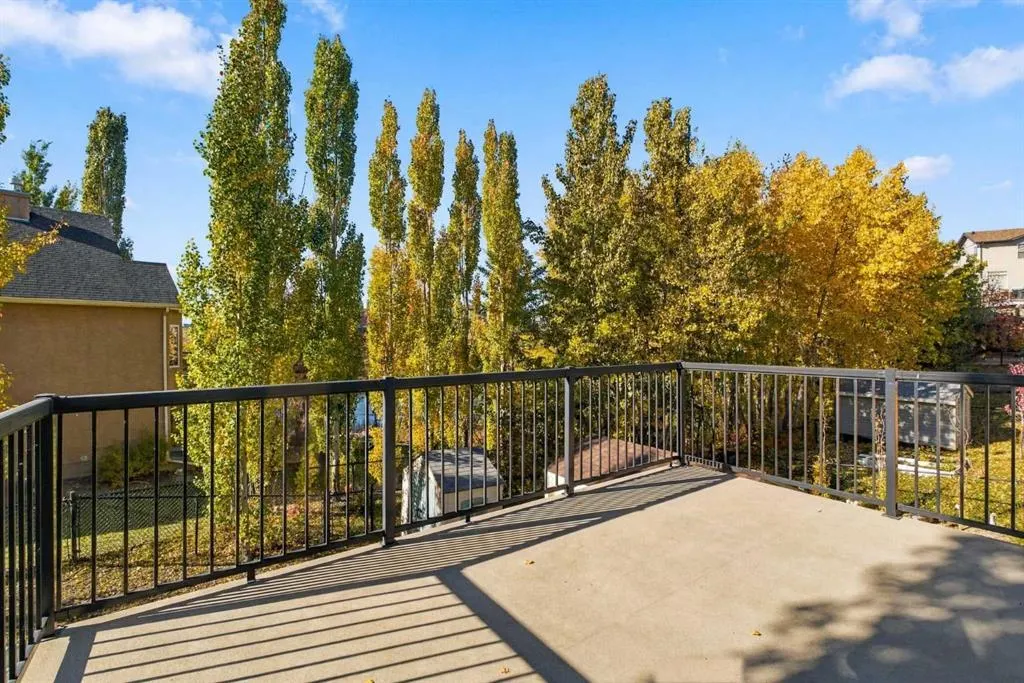 7 Royal Birch Green NW