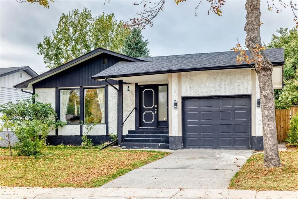 135 Whiteview Close NE