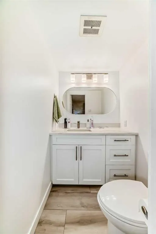 520 Cedar Crescent SW #202