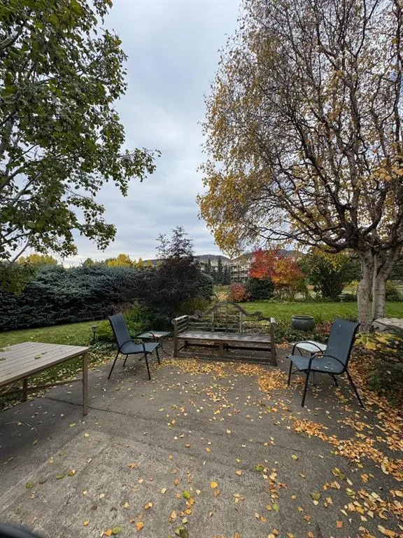 520 Cedar Crescent SW #202