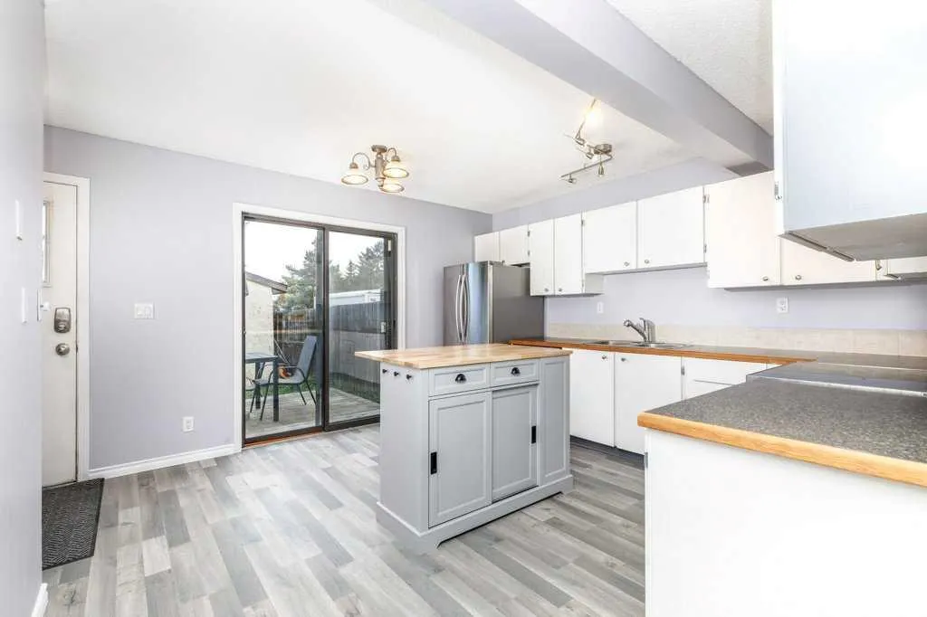 16C Manning Street