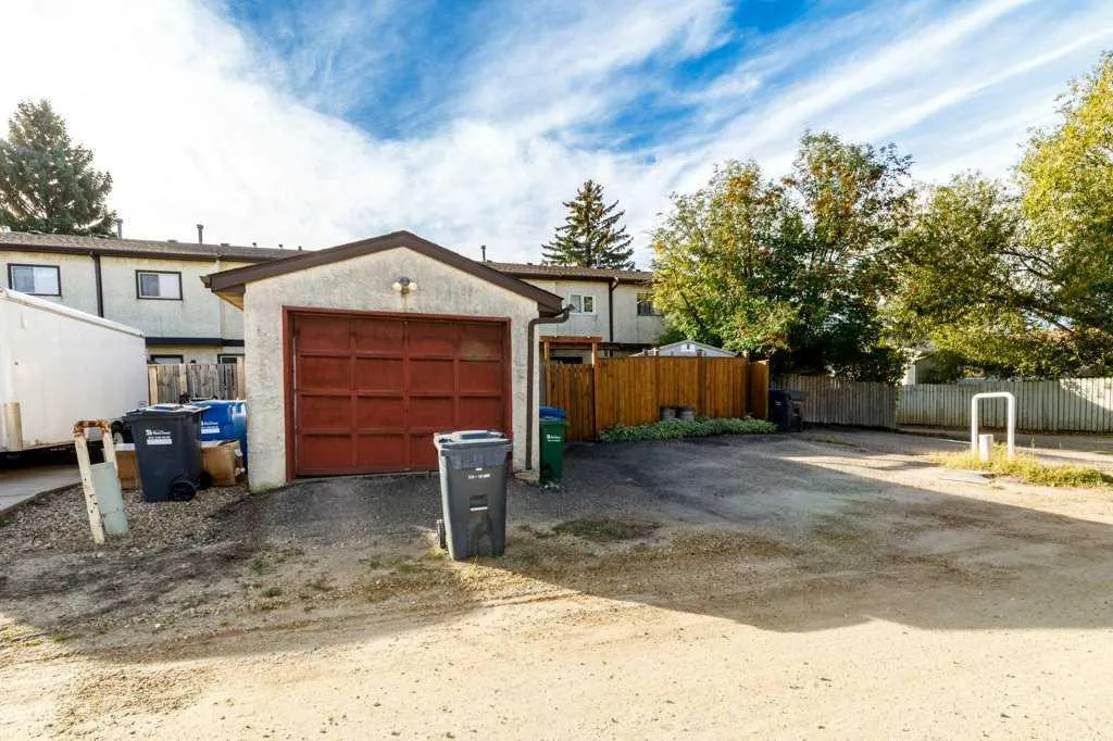 16C Manning Street