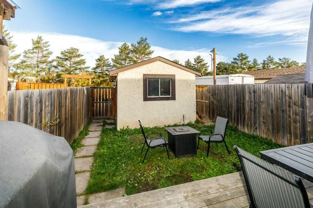 16C Manning Street