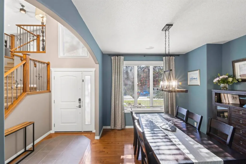 1621 Strathcona Drive SW