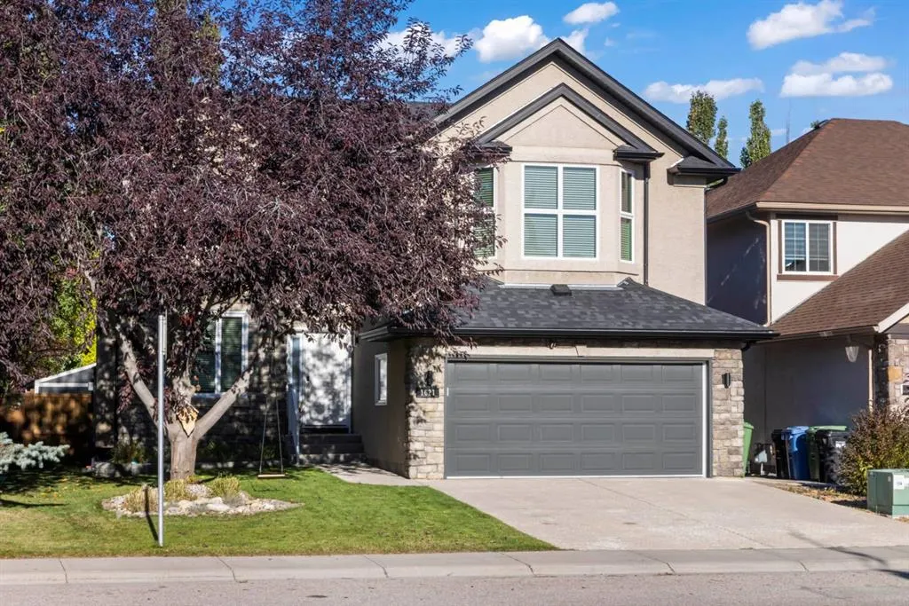 1621 Strathcona Drive SW