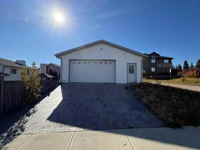 1 Pickering Close