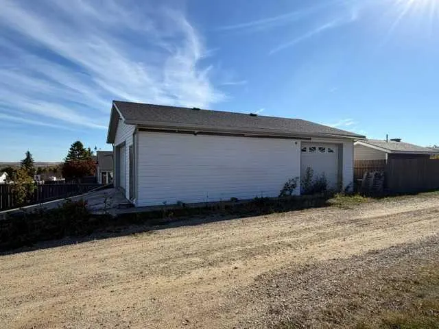 1 Pickering Close