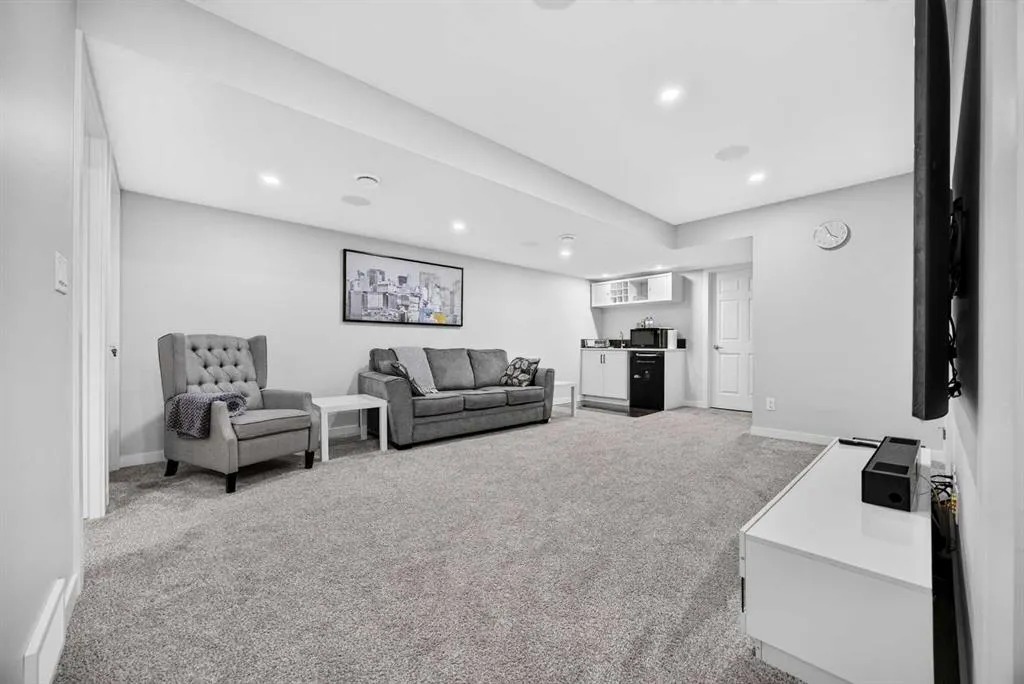 30 Evanscrest Rise NW