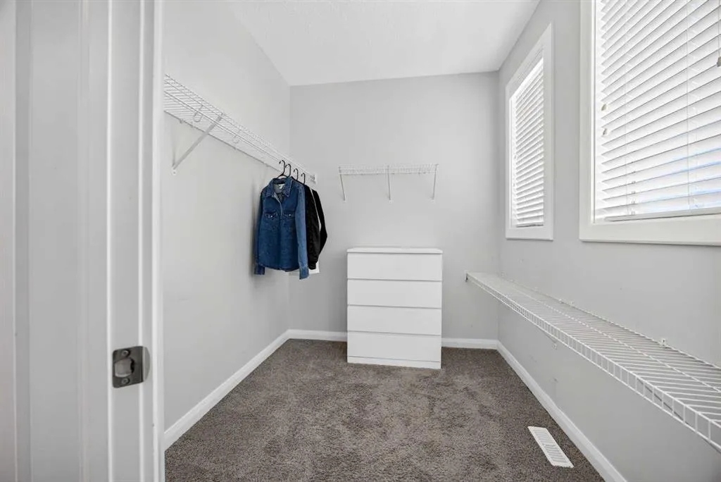 30 Evanscrest Rise NW