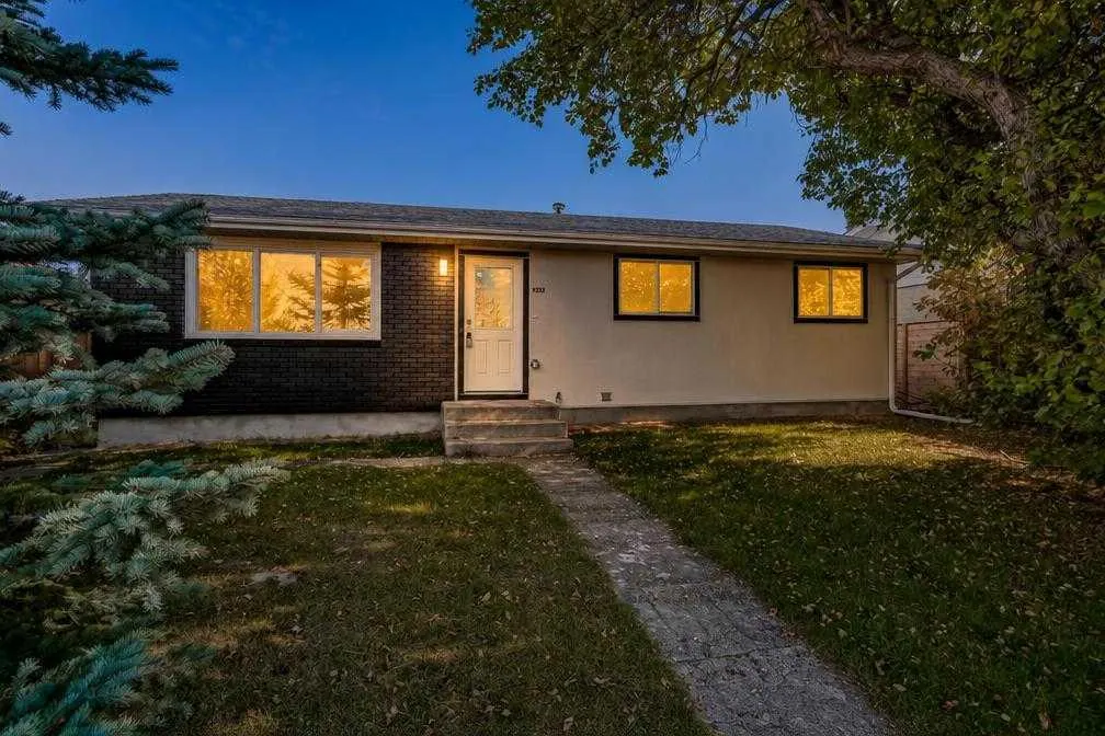 9532 Allison Drive SE