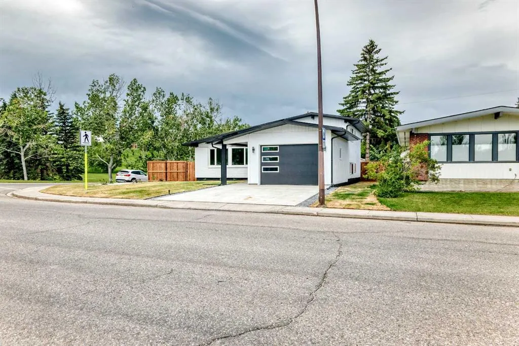 1204 Lake Sylvan Drive SE