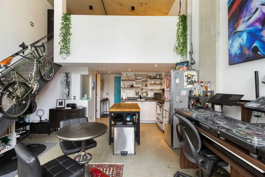 535 8 Avenue SE #605