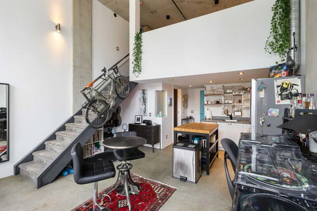 535 8 Avenue SE #605