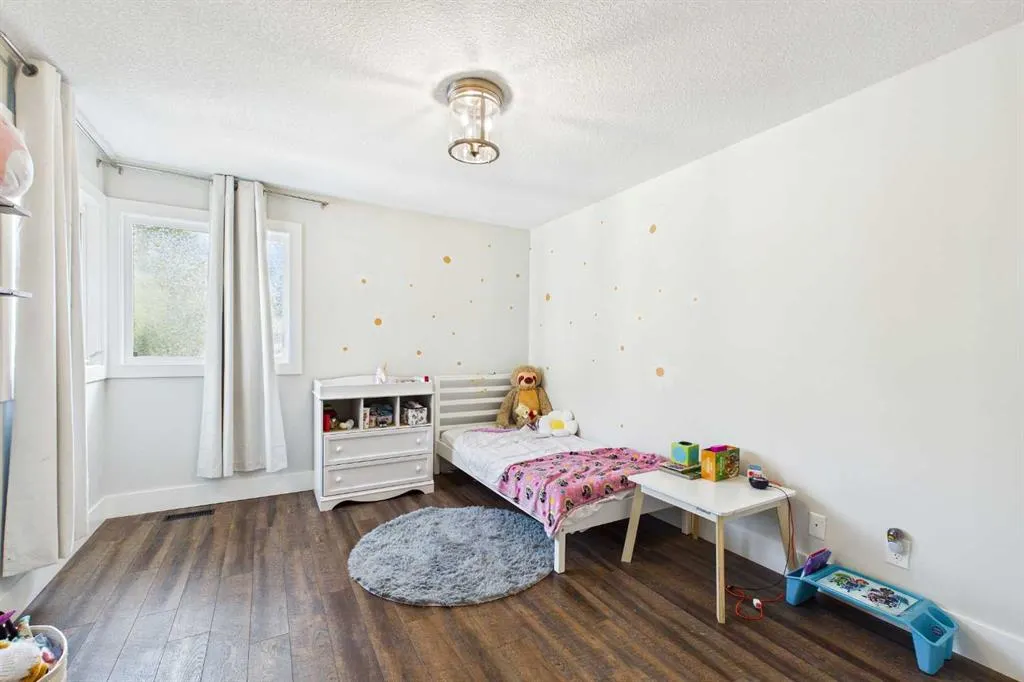 20 Midpark Crescent SE #252