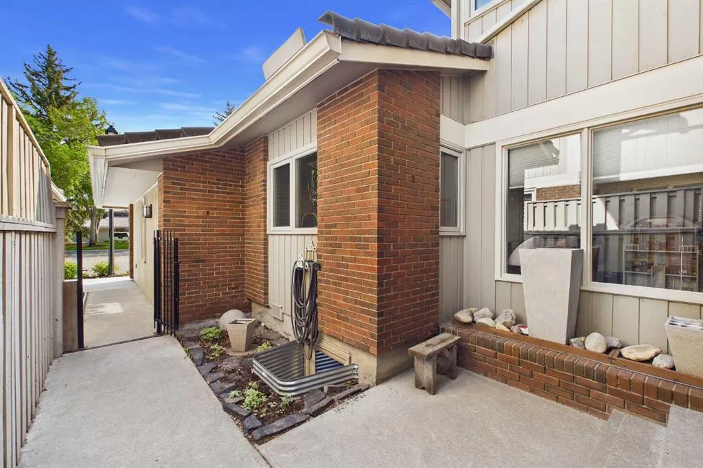 20 Midpark Crescent SE #252
