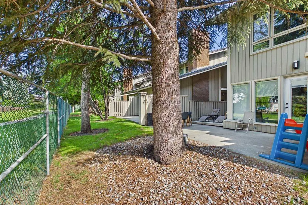 20 Midpark Crescent SE #252