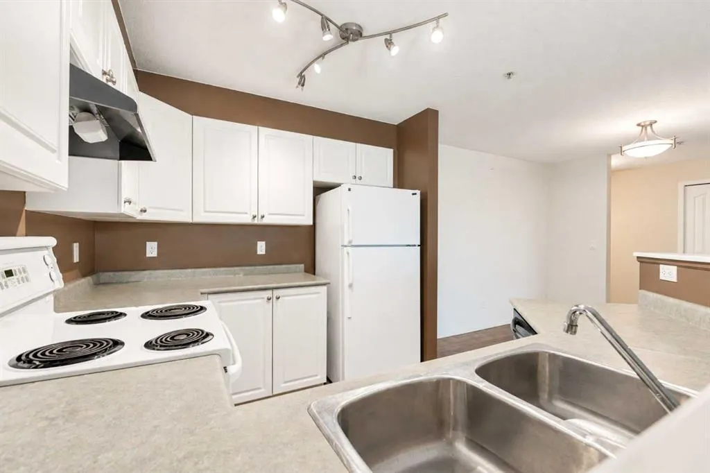 60 Lawford Avenue #316