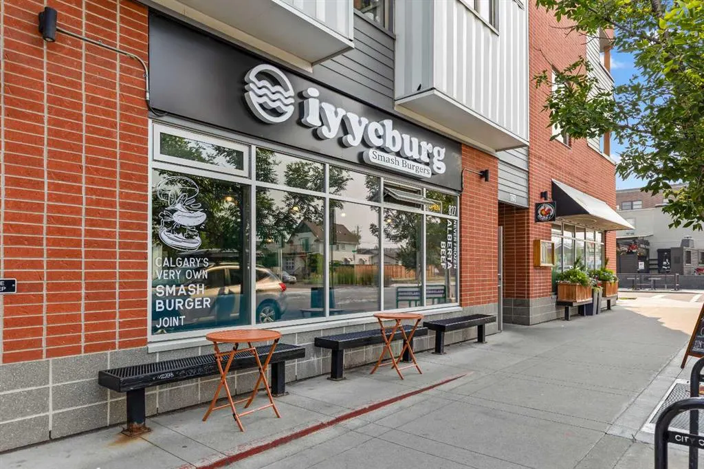 880 Centre Avenue NE #405