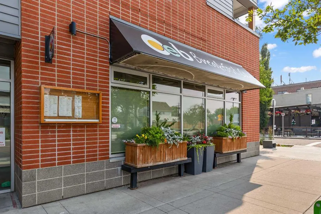 880 Centre Avenue NE #405