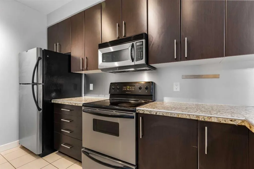880 Centre Avenue NE #405