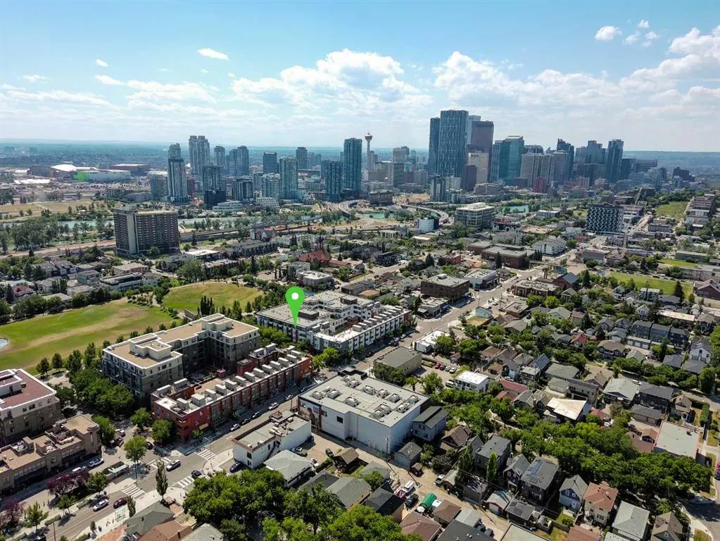 880 Centre Avenue NE #405