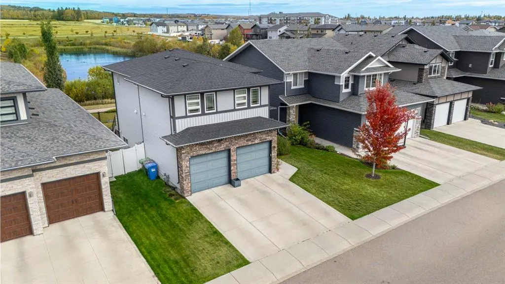 63 Truant Crescent