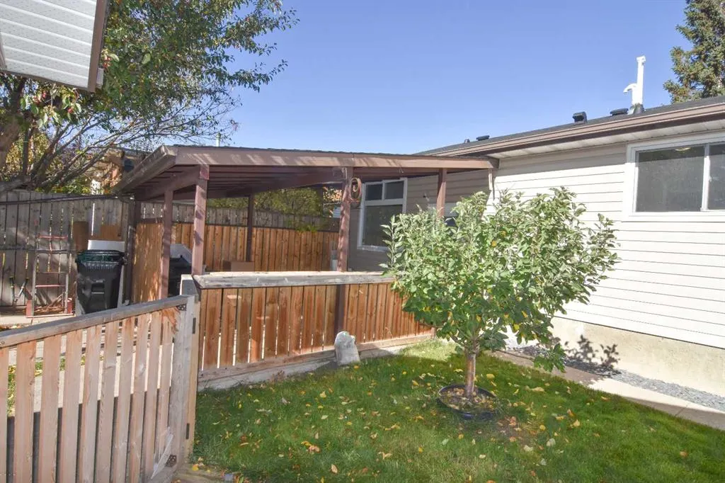 248 Bracewood Road SW