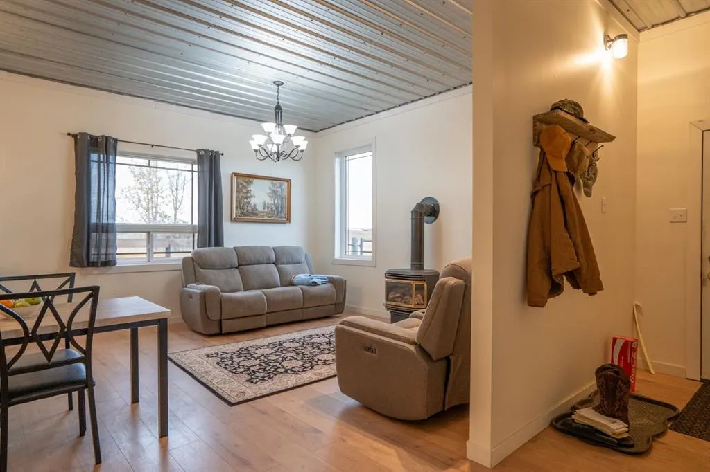42246 Range Road 220