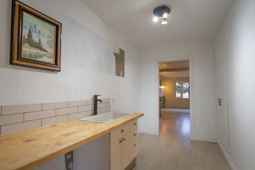 42246 Range Road 220