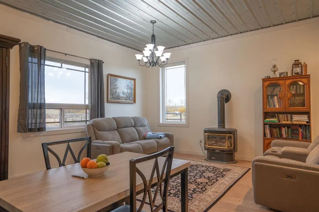 42246 Range Road 220