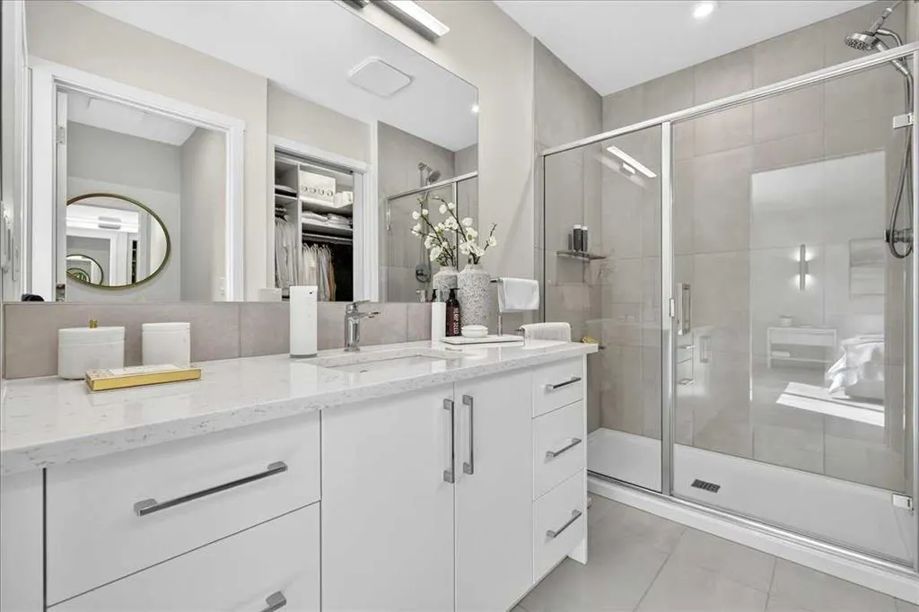 90 Savoy Landing SE