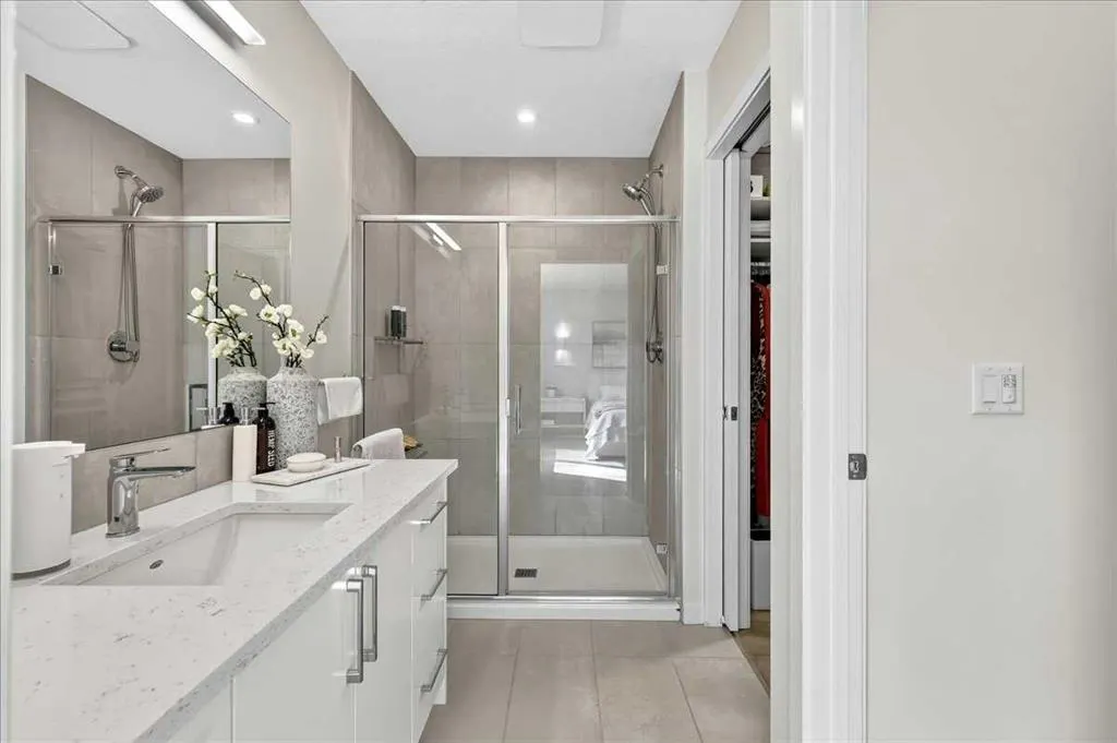 90 Savoy Landing SE