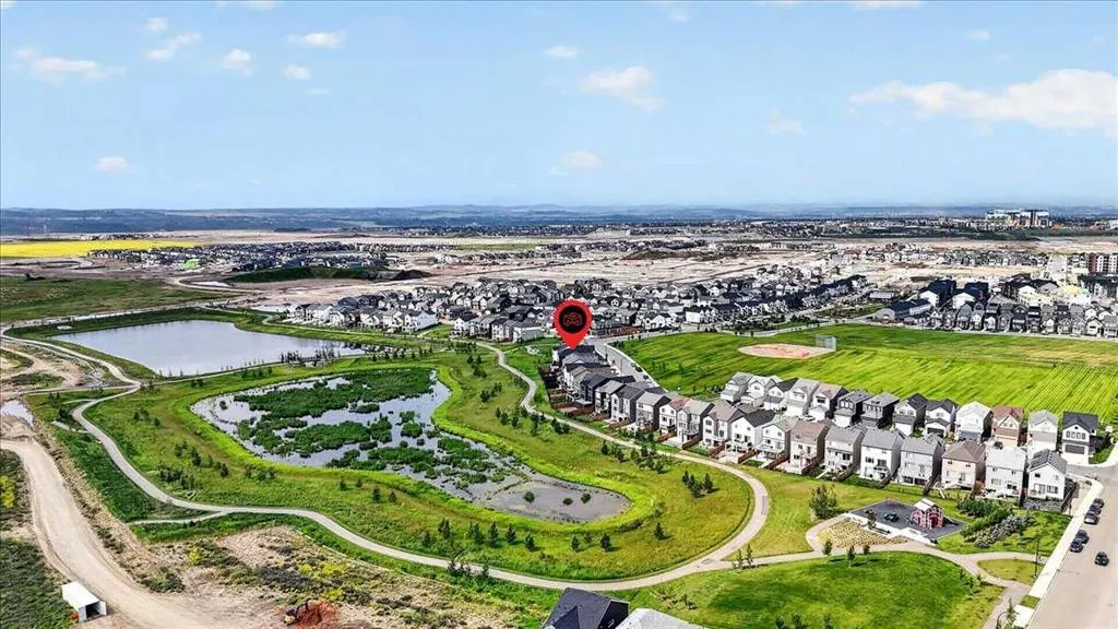 90 Savoy Landing SE