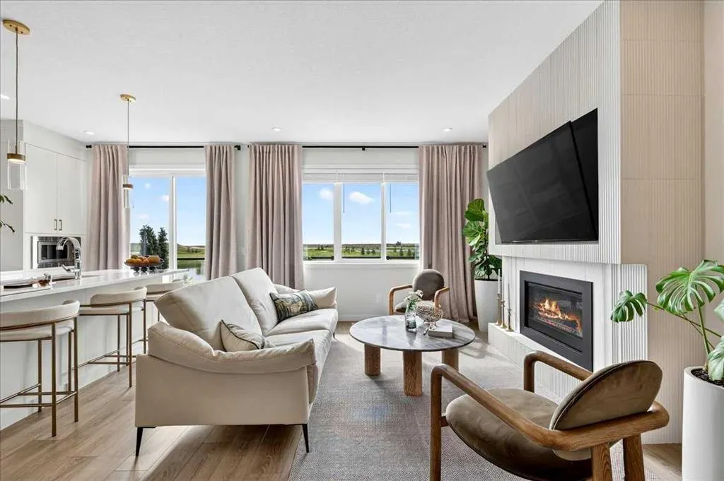 90 Savoy Landing SE