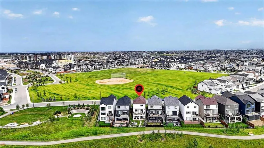 90 Savoy Landing SE