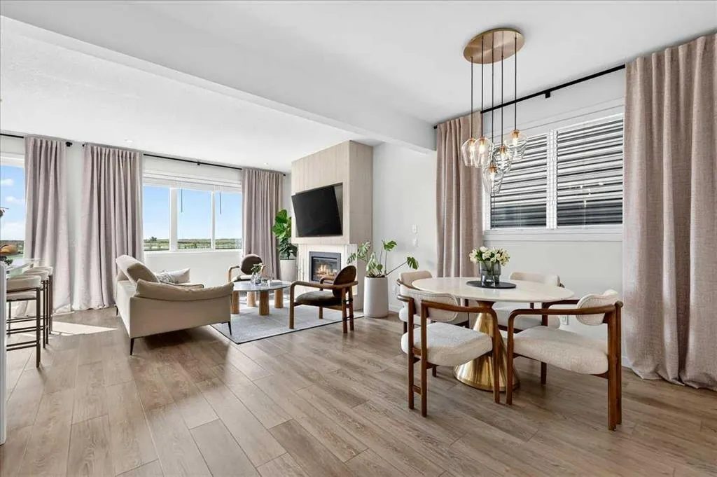90 Savoy Landing SE