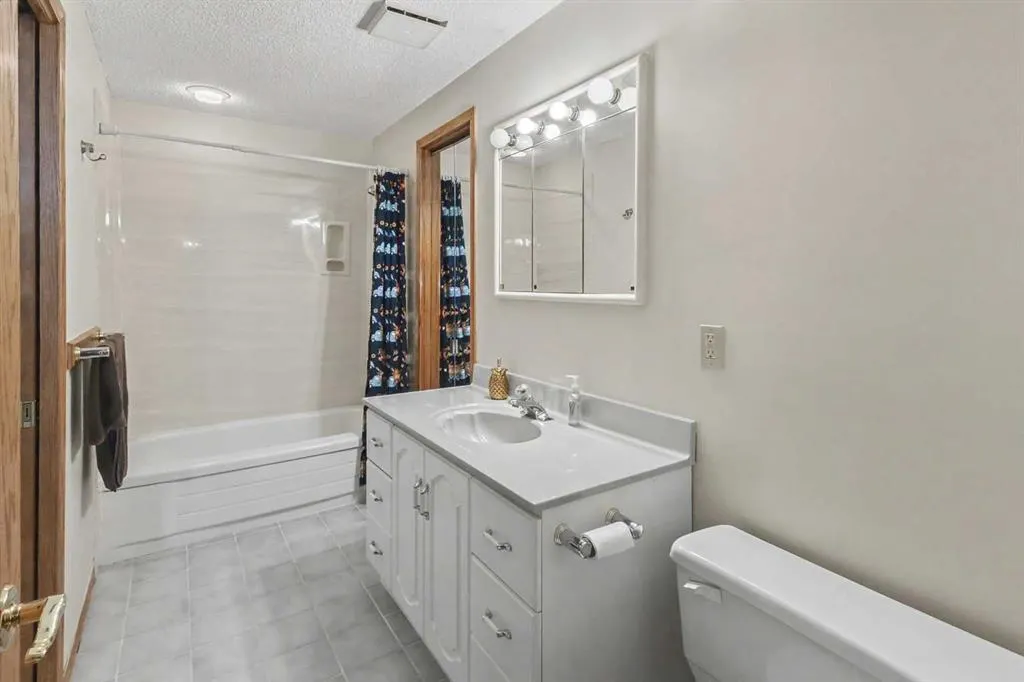 28 Edenstone Way NW