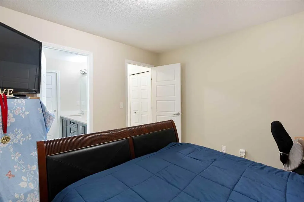 280 Williamstown Close NW #1003