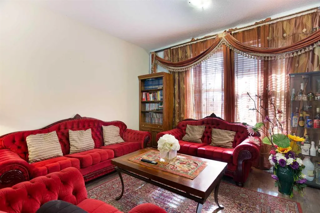 280 Williamstown Close NW #1003