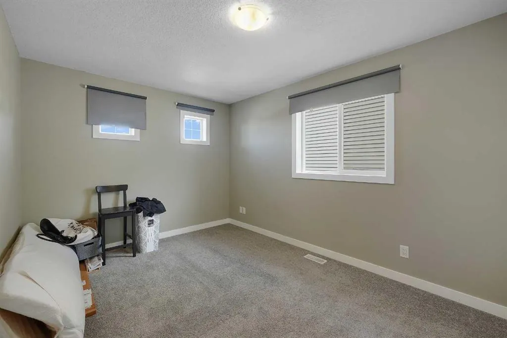 222 Bayside Loop SW