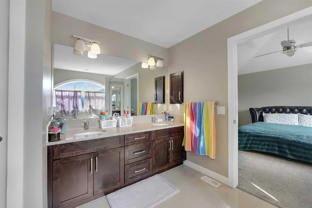 222 Bayside Loop SW