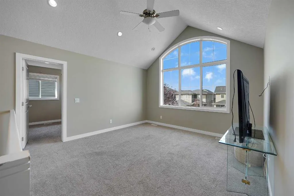 222 Bayside Loop SW