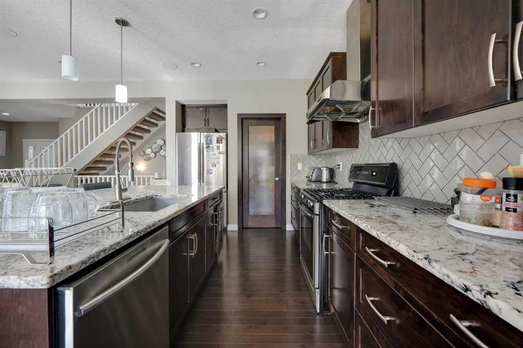 222 Bayside Loop SW