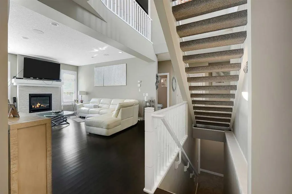 222 Bayside Loop SW