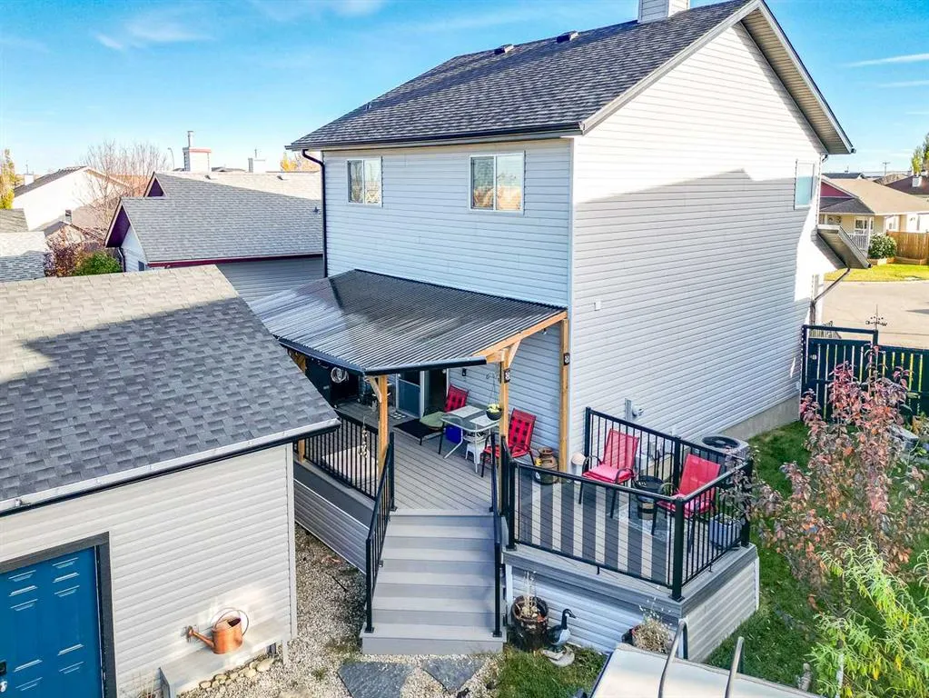 32 Sunrise Close SE