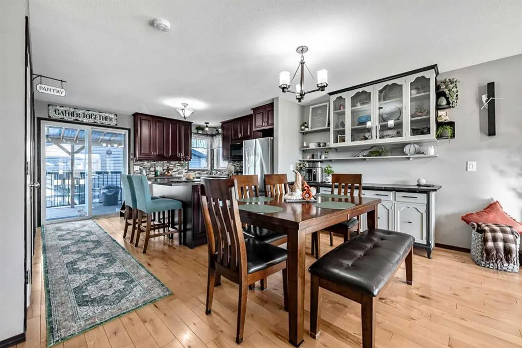 32 Sunrise Close SE