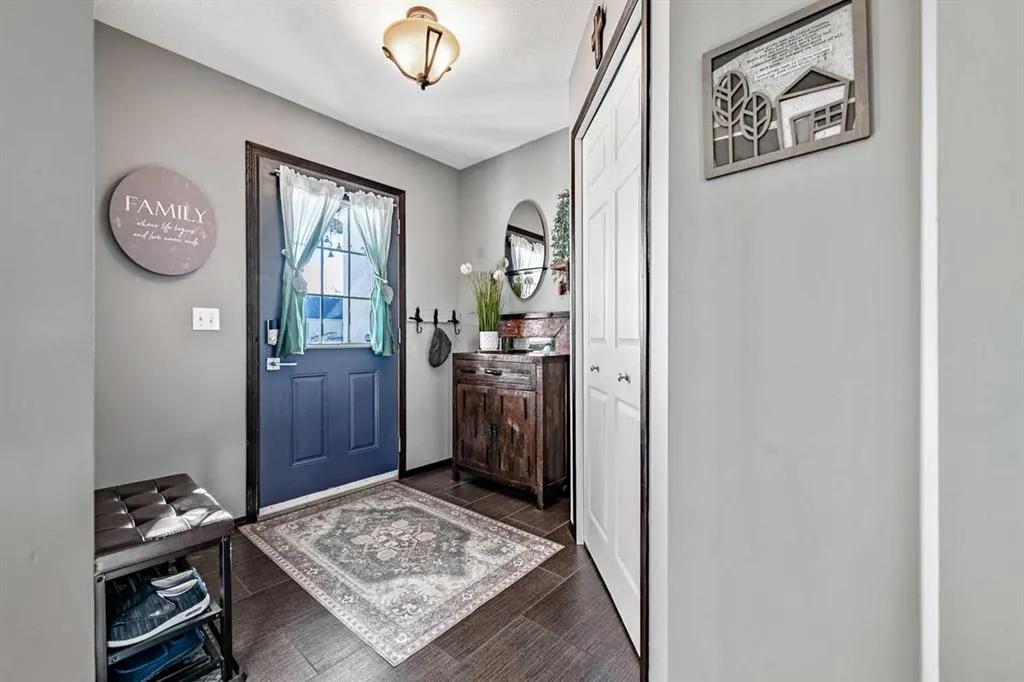 32 Sunrise Close SE